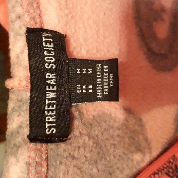 Dragons and roses sweatshirt - Picture 4 of 5